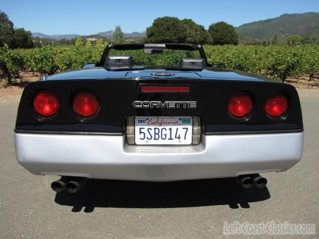 1986-chevrolet-corvette-convertible-0025.jpg