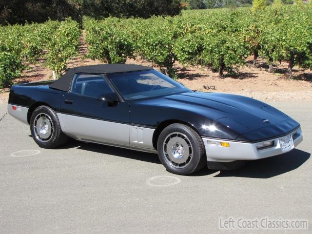 1986-chevrolet-corvette-convertible-043.jpg