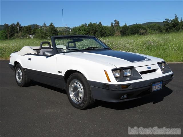 1986-ford-mustang-gt-convertible-051.jpg