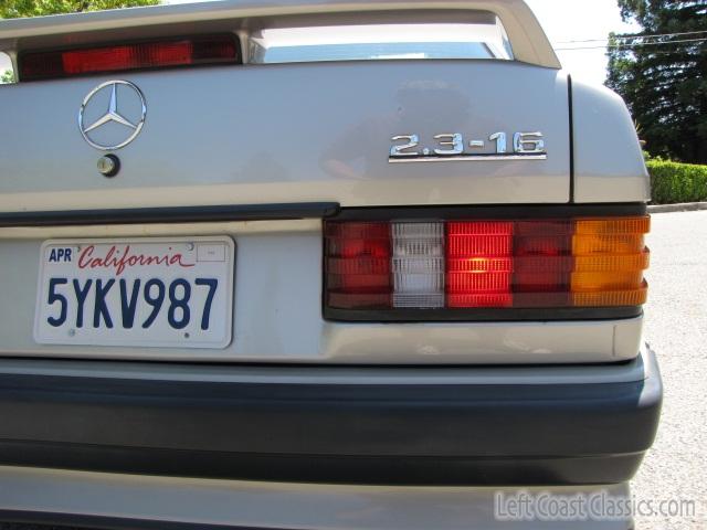 1986-mercedes-benz-190e-294.jpg