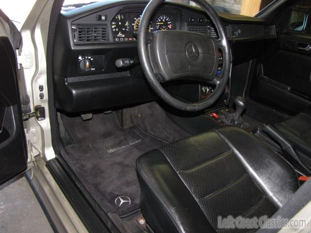 1986-mercedes-benz-190e-347.jpg