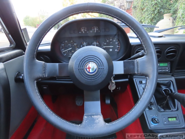 1987-alfa-romeo-spider-137.jpg