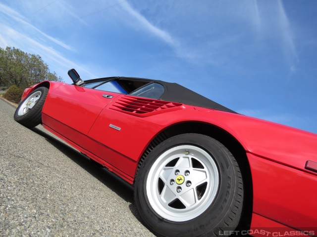 1987-ferrari-mondial-059.jpg