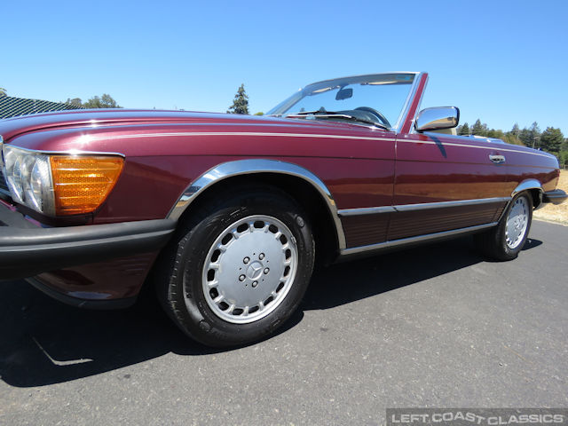 1987-mercedes-benz-560sl-066.jpg