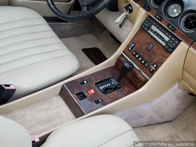 1987-mercedes-benz-560sl-114.jpg