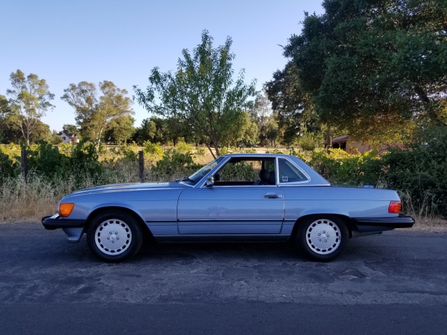 1988-mercedes-benz-560sl-017.jpg