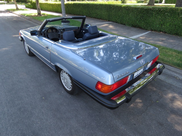 1988-mercedes-benz-560sl-022.jpg