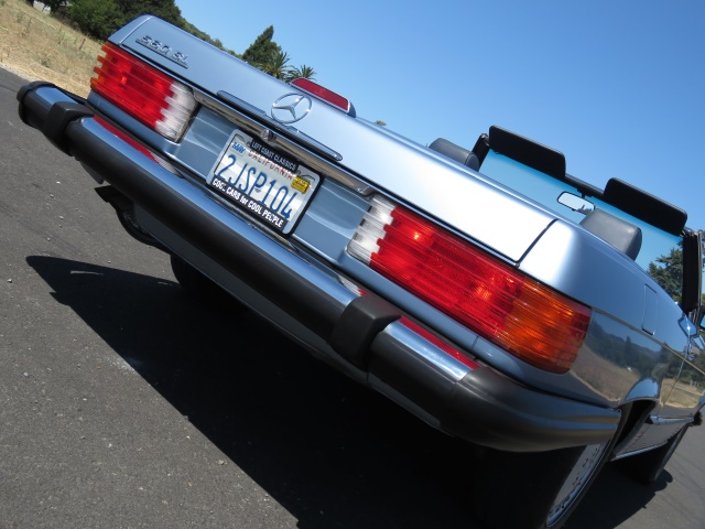 1988-mercedes-benz-560sl-060.jpg