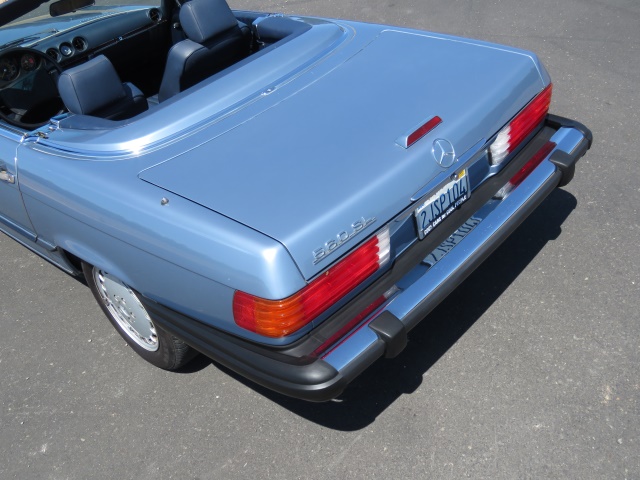 1988-mercedes-benz-560sl-160.jpg