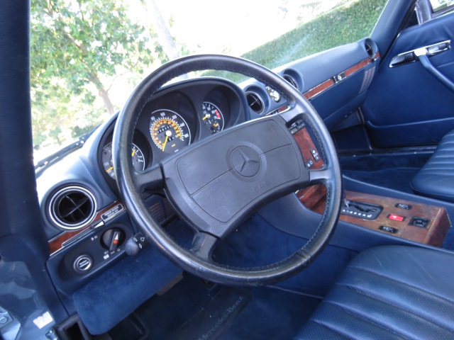 1988-mercedes-benz-560sl-199.jpg