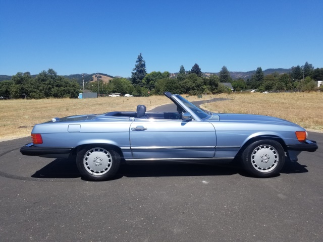 1988-mercedes-benz-560sl-277.jpg