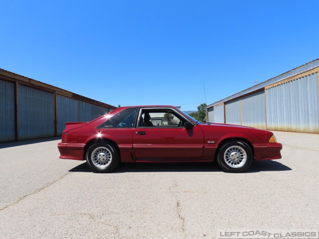 1989-ford-mustang-gt-030.jpg