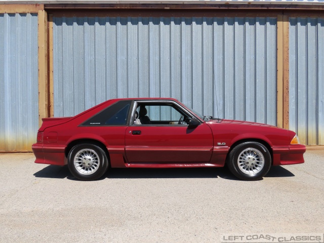 1989-ford-mustang-gt-031.jpg