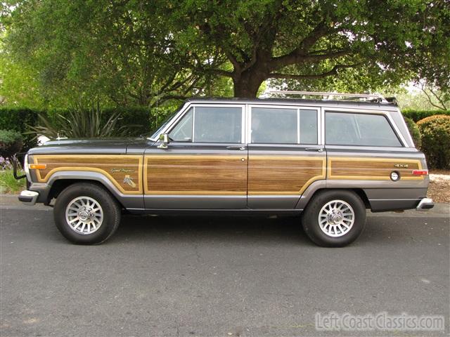 1989-jeep-grand-wagoneer-012.jpg