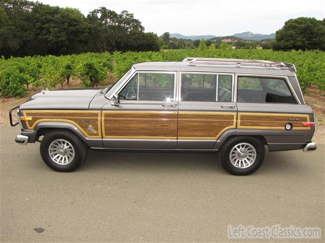 1989-jeep-grand-wagoneer-014.jpg