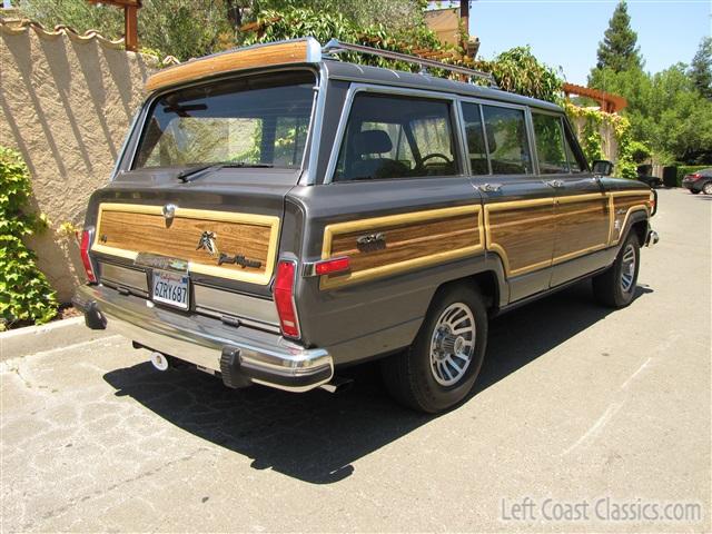 1989-jeep-grand-wagoneer-031.jpg