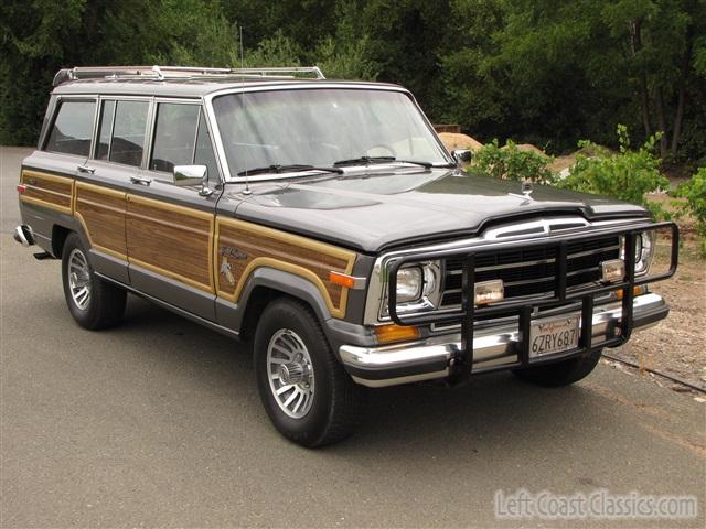 1989-jeep-grand-wagoneer-037.jpg