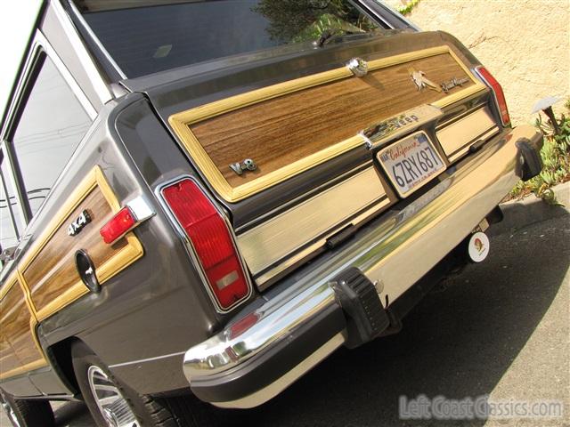 1989-jeep-grand-wagoneer-058.jpg