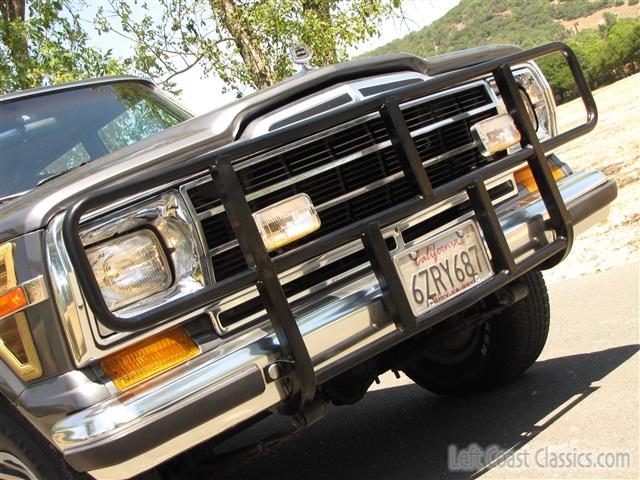 1989-jeep-grand-wagoneer-062.jpg