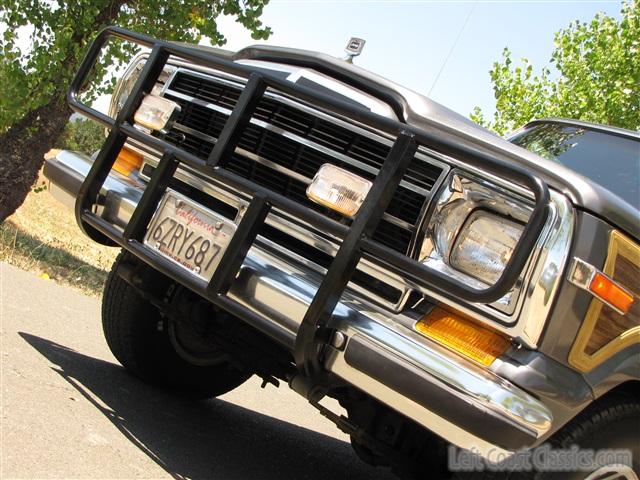 1989-jeep-grand-wagoneer-065.jpg