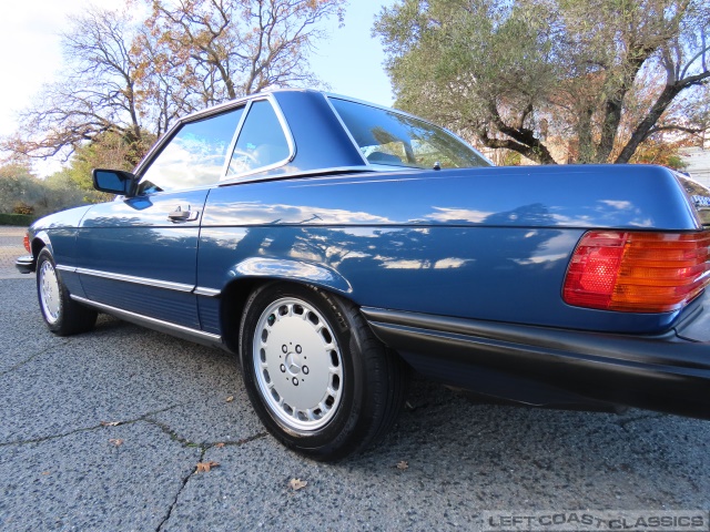 1989-mercedes-benz-560sl-089.jpg