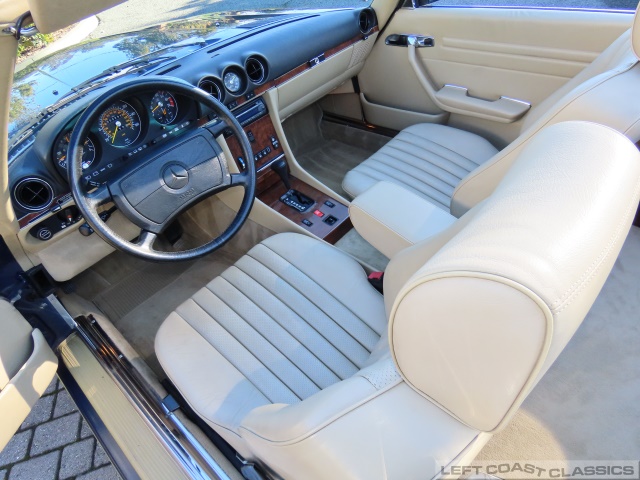 1989-mercedes-benz-560sl-141.jpg