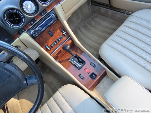 1989-mercedes-benz-560sl-160.jpg