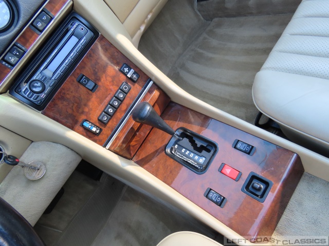 1989-mercedes-benz-560sl-162.jpg