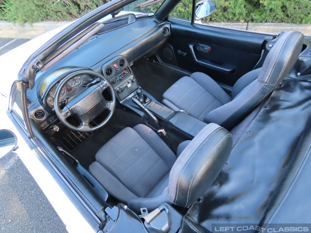 1990-mazda-miata-087.jpg