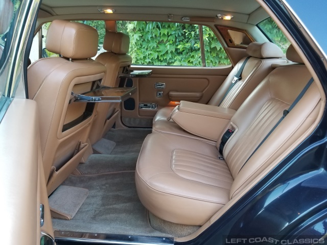 1991-rolls-royce-silver-spur-098.jpg