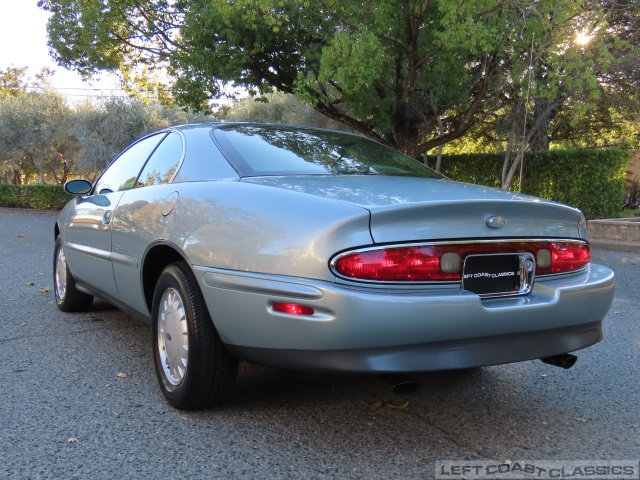 1995-buick-riviera-013.jpg