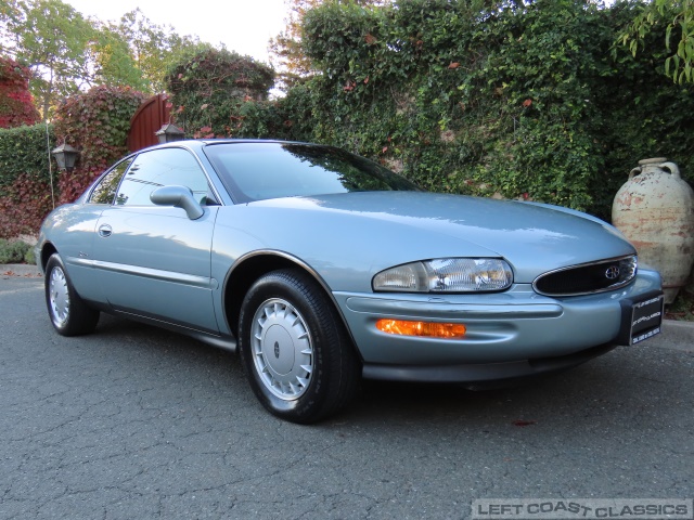 1995-buick-riviera-024.jpg