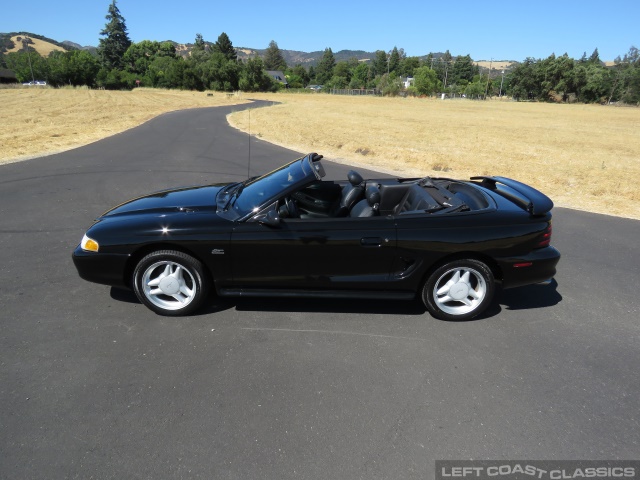 1995-ford-mustang-gt-convertible-012.jpg