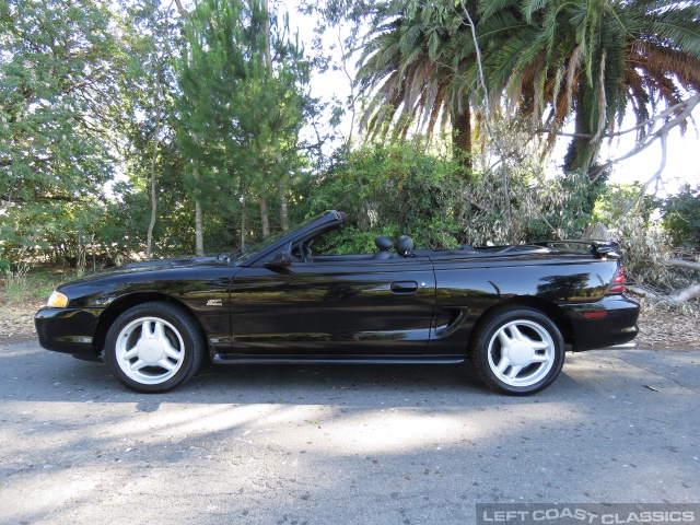 1995-ford-mustang-gt-convertible-013.jpg