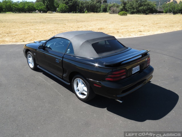 1995-ford-mustang-gt-convertible-023.jpg