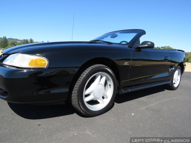 1995-ford-mustang-gt-convertible-063.jpg