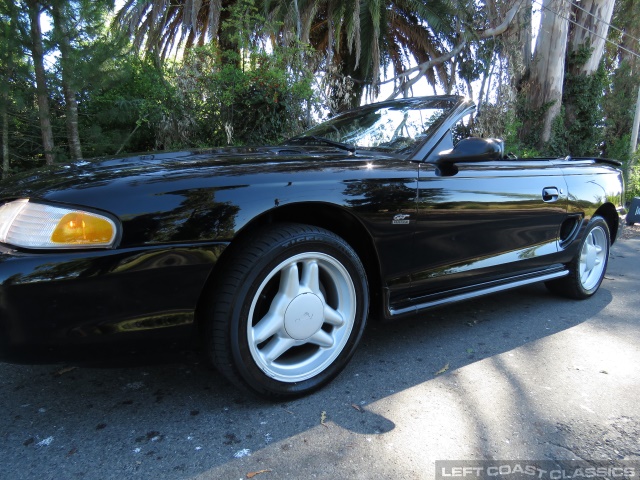 1995-ford-mustang-gt-convertible-064.jpg