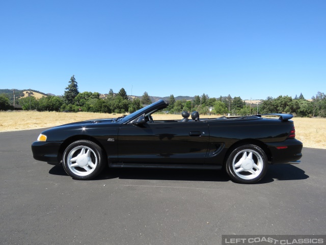 1995-ford-mustang-gt-convertible-162.jpg