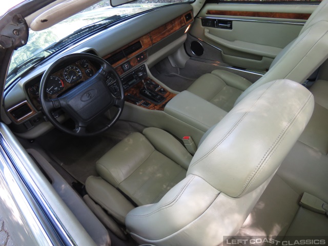 1995-jaguar-xjs-convertible-111.jpg