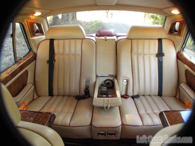 1996-rolls-royce-silver-spur-017.jpg