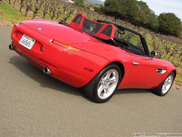 2002-bmw-z8-025.jpg