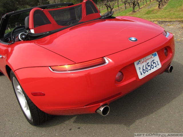 2002-bmw-z8-060.jpg