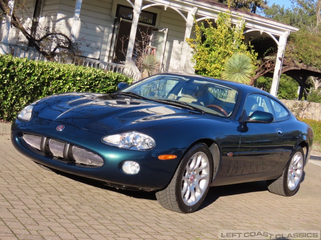 2002-jaguar-xkr-001.jpg