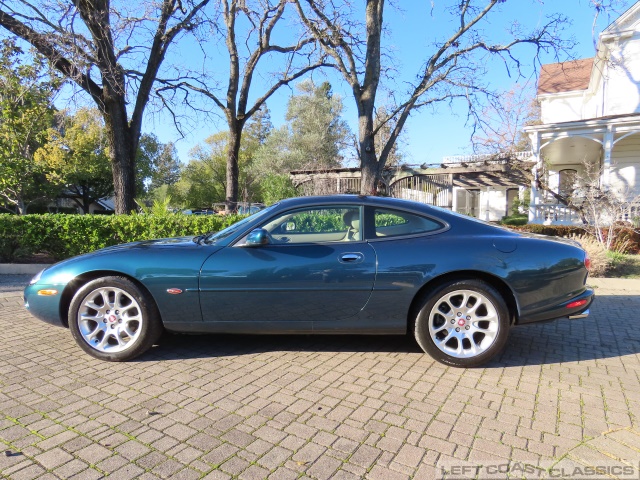 2002-jaguar-xkr-011.jpg