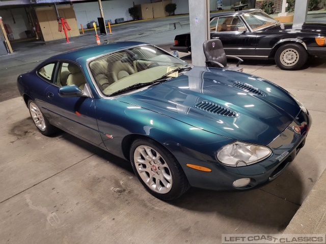 2002-jaguar-xkr-034.jpg