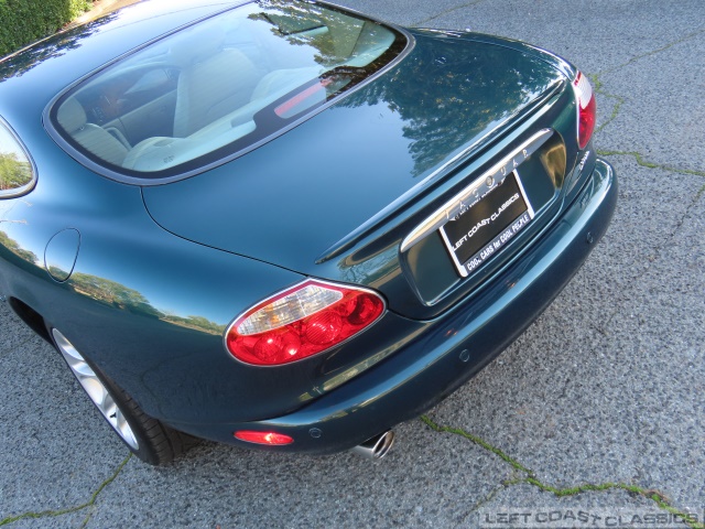 2002-jaguar-xkr-096.jpg