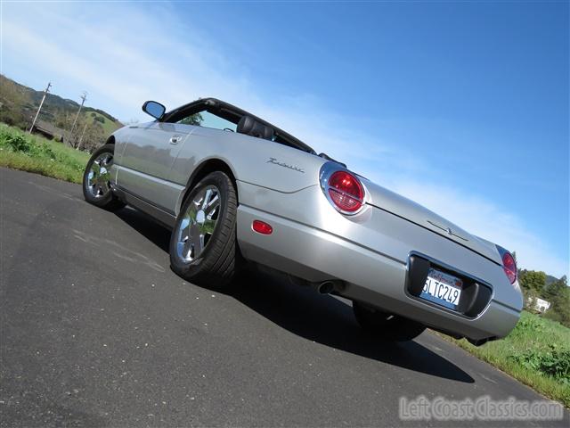 2004-ford-thunderbird-025.jpg