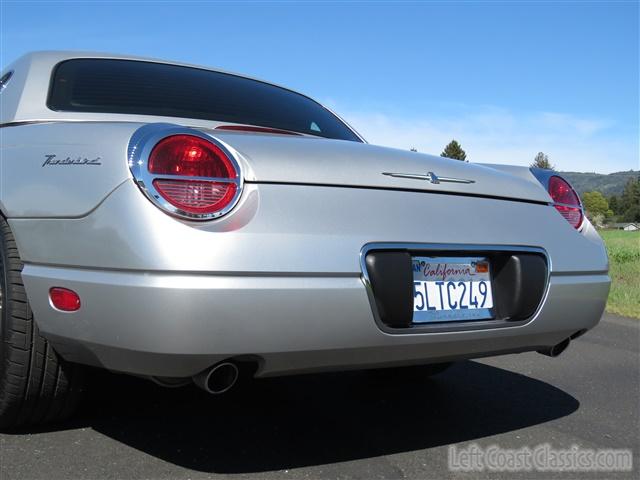 2004-ford-thunderbird-065.jpg