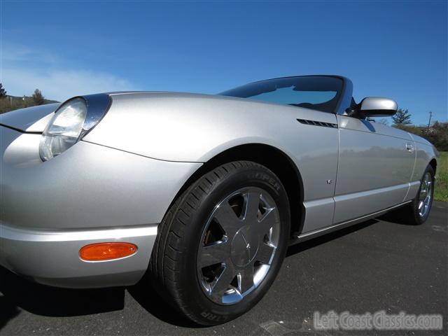 2004-ford-thunderbird-076.jpg