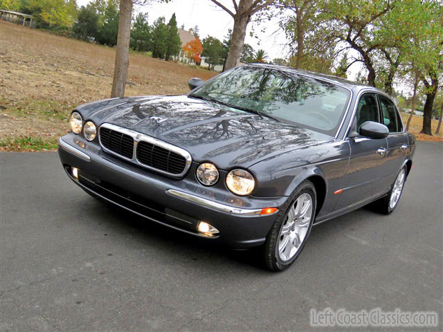 2004 Jaguar XJ8 Sedan Slide Show